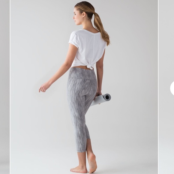 Lululemon Wunder Under Crop High Rise Leggings Womens Grey Full-On Luon 21" Sz 4 - Picture 2 of 12